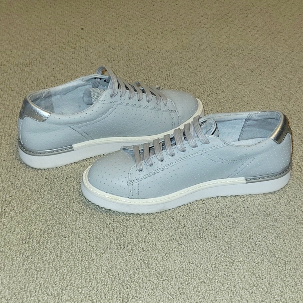 Like New! Hush Puppies Sneakers